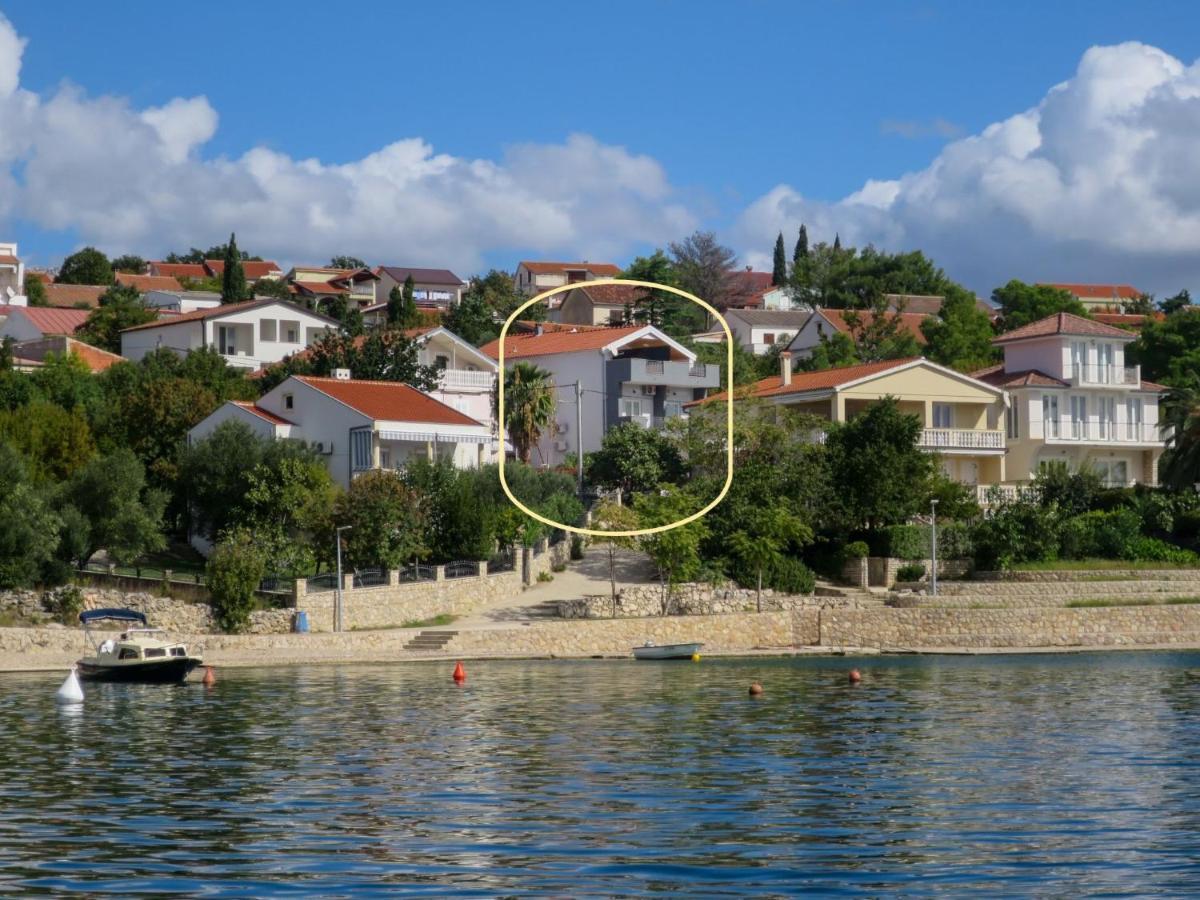 Apartment Maja - SRD423 Maslenica Bagian luar foto
