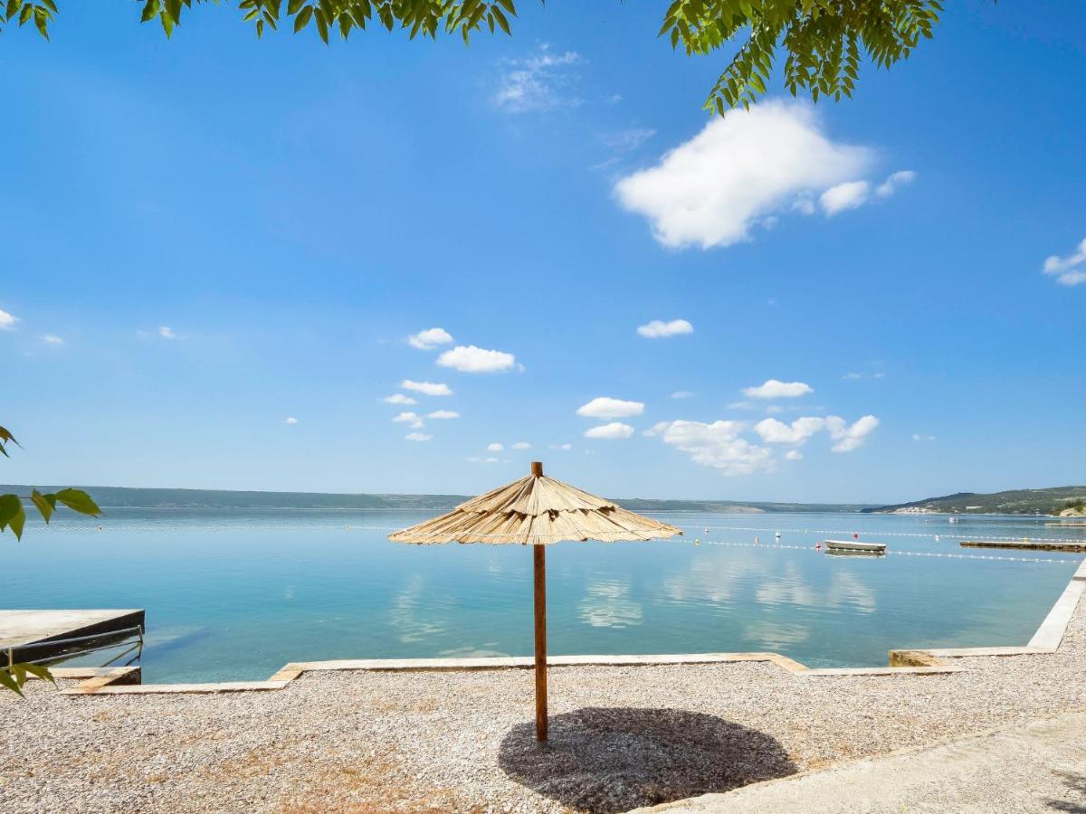 Apartment Maja - SRD423 Maslenica Bagian luar foto