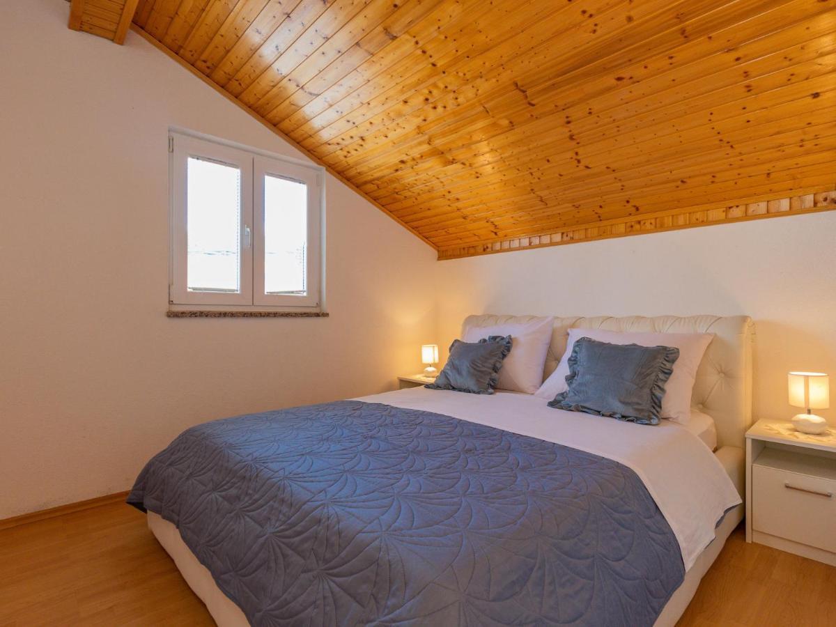 Apartment Maja - SRD423 Maslenica Bagian luar foto