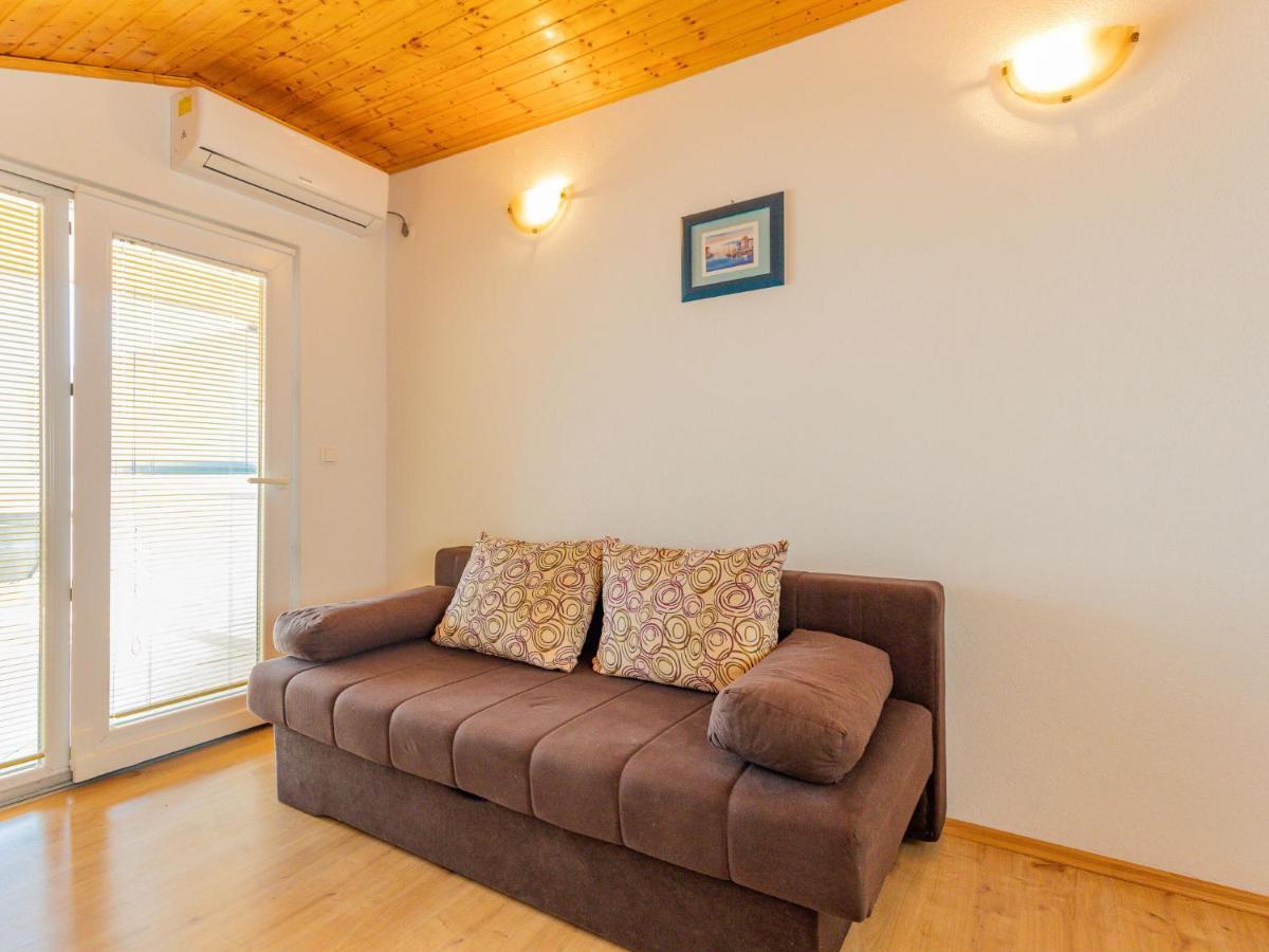 Apartment Maja - SRD423 Maslenica Bagian luar foto